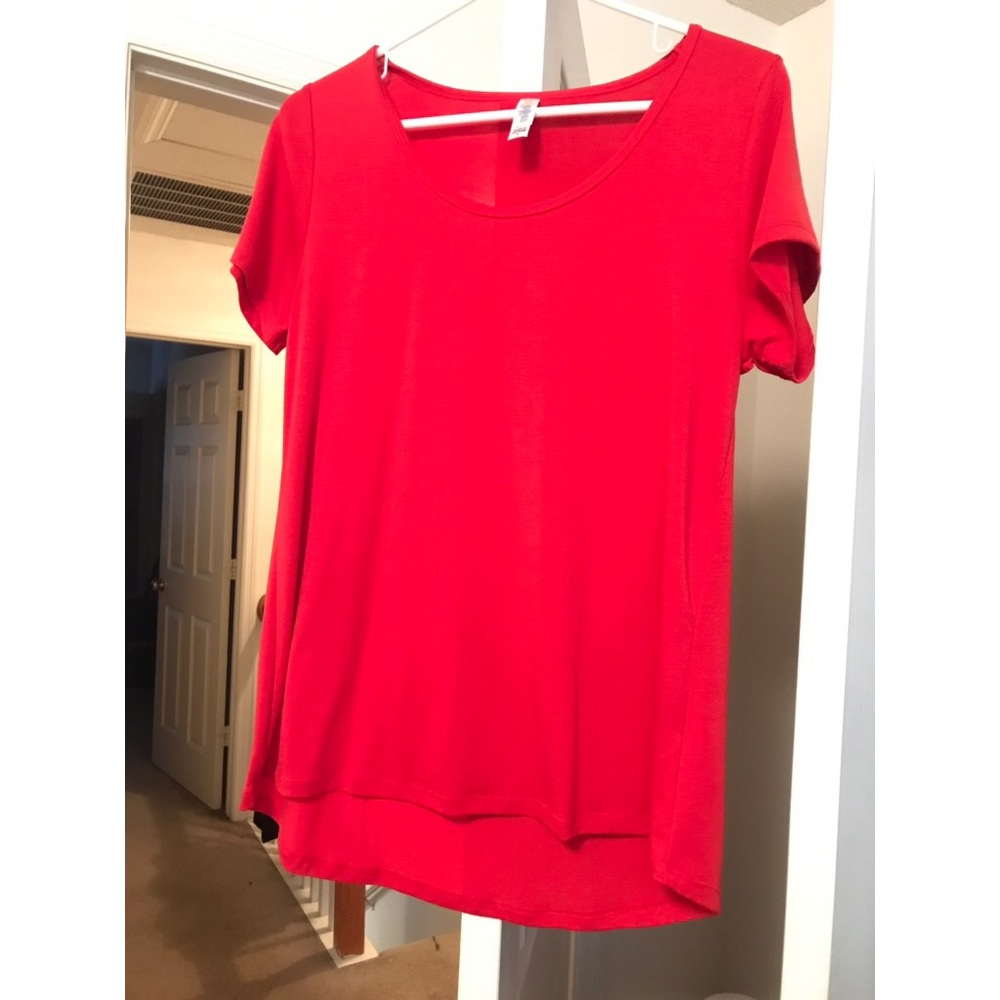 LuLaRoe Red SOLID Classic T